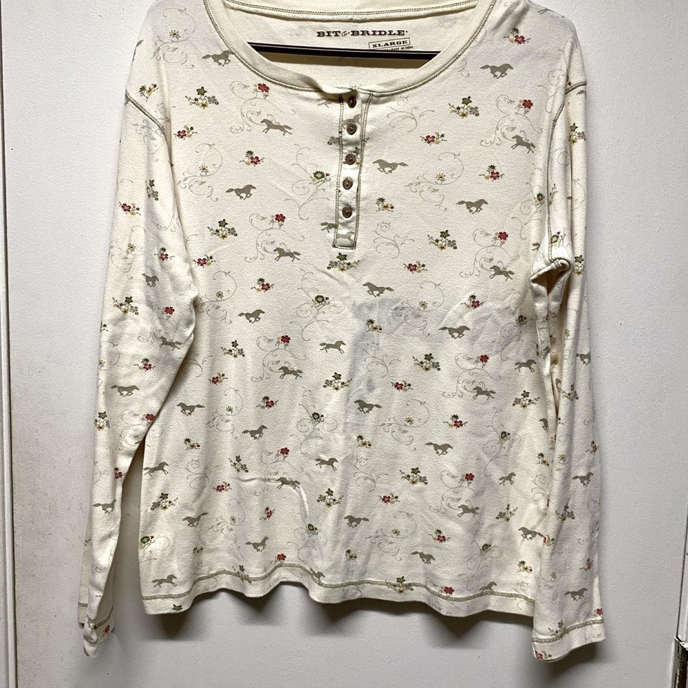 Bit and Bridle Women’s  X Large Henley Shirt With Horses. Equestrian